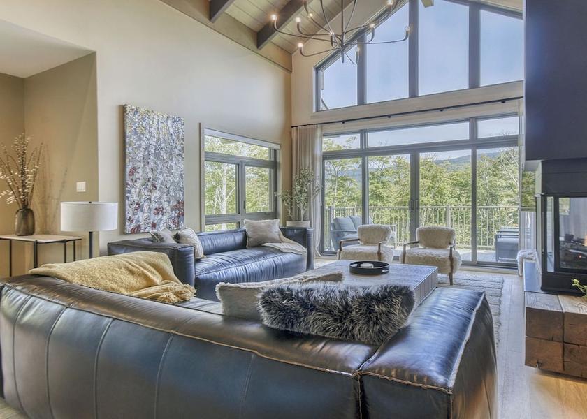 Quebec Mont-Tremblant Living Area