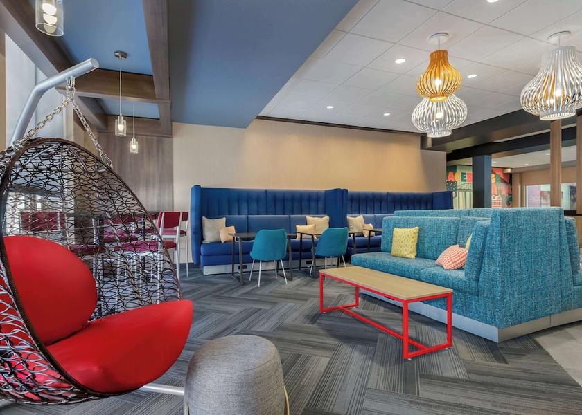 Ontario Bracebridge Lobby