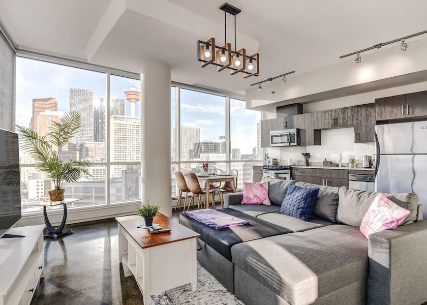 Alberta Calgary Room