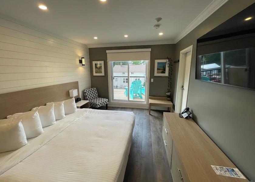 Ontario Lambton Shores Room