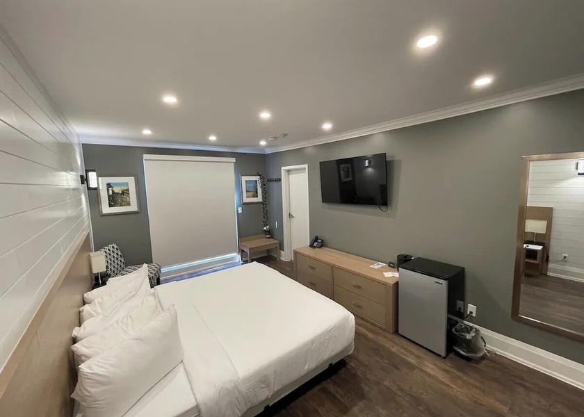 Ontario Lambton Shores Room