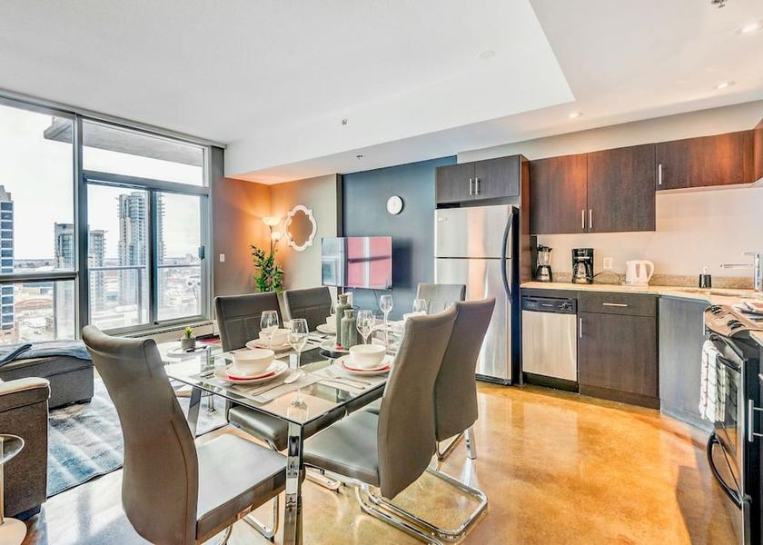 Alberta Calgary Room