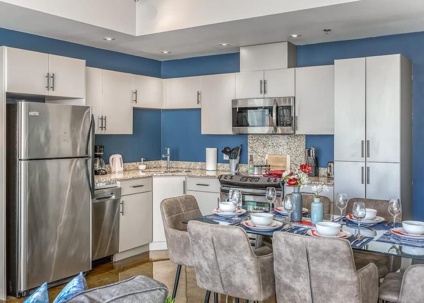 Alberta Calgary Room