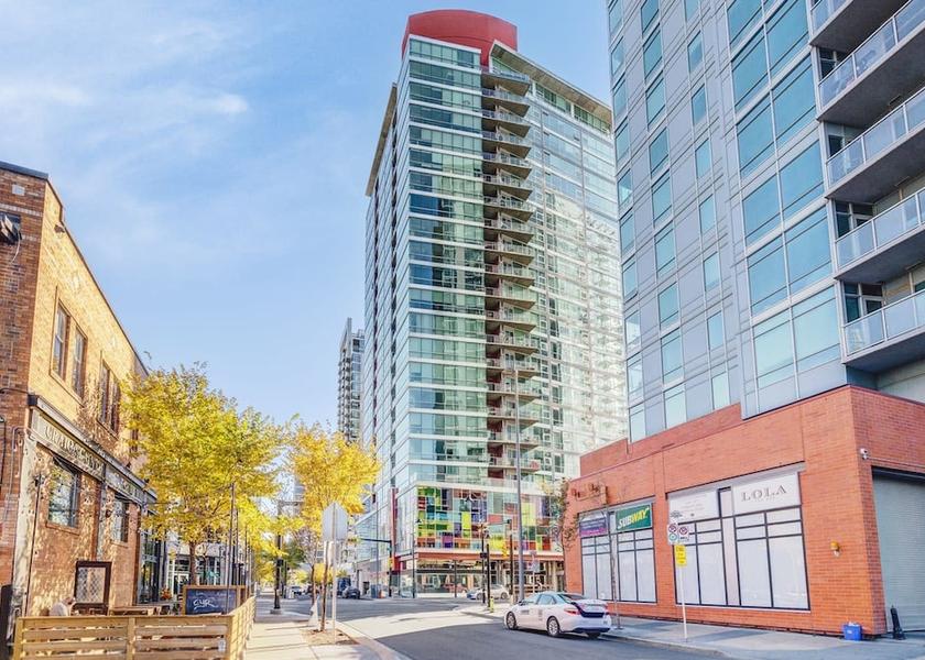 Alberta Calgary Room