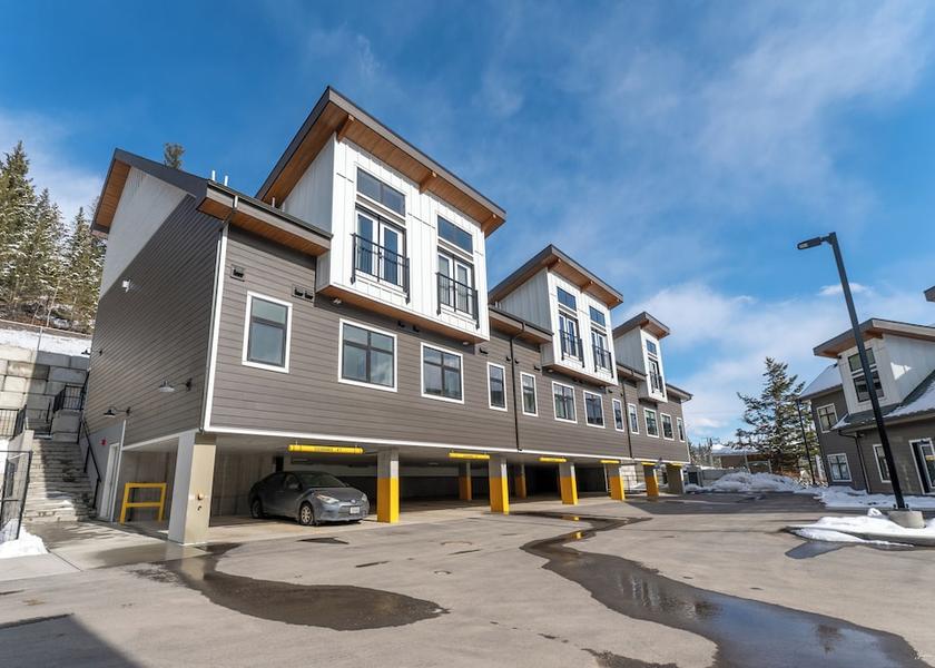 Alberta Harvie Heights Exterior Detail