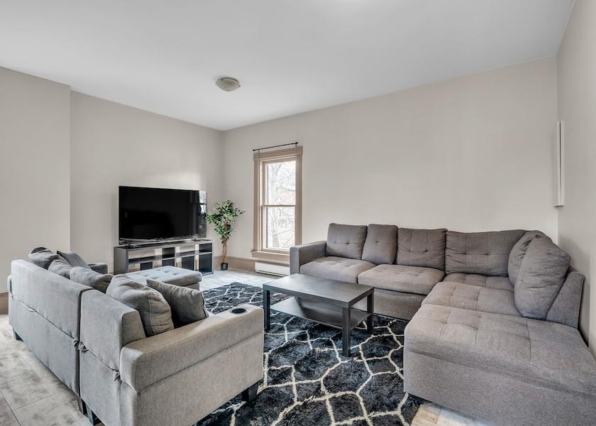 Quebec Gatineau Living Area