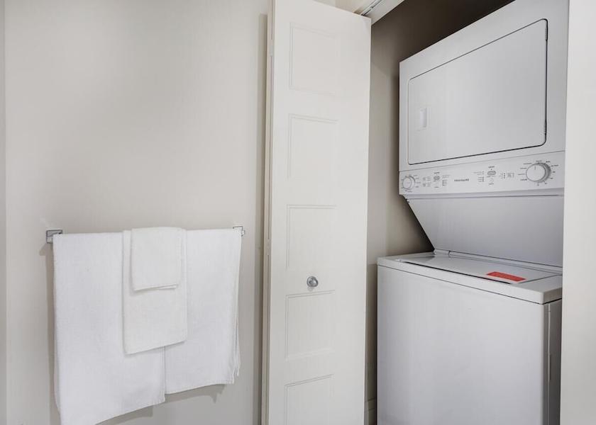 Quebec Laval Laundry Room