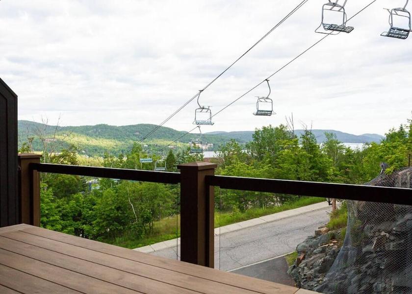 Quebec Mont-Tremblant Terrace