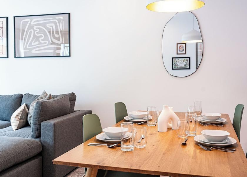 British Columbia Revelstoke In-Room Dining