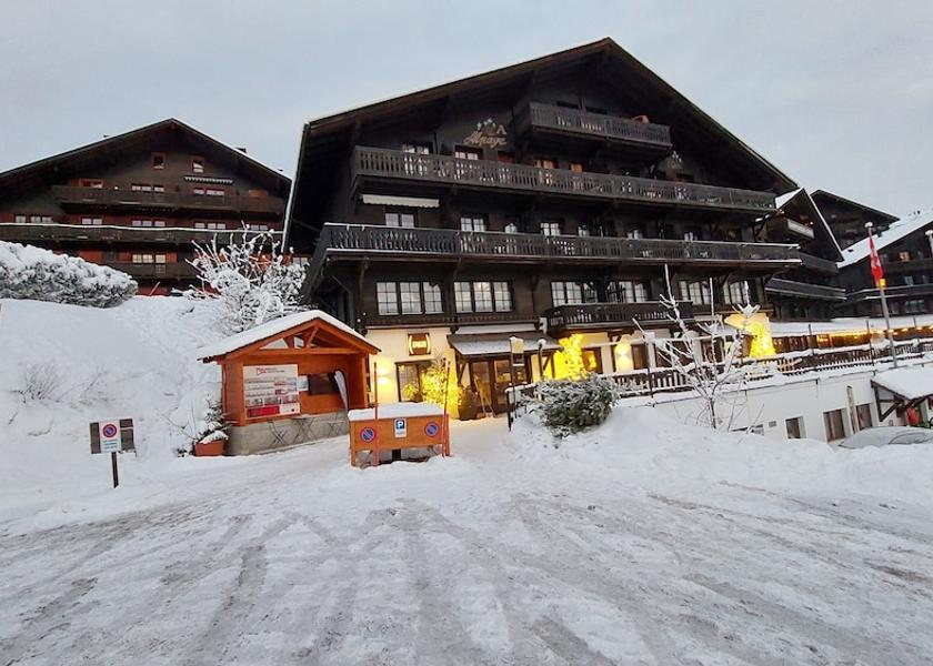 Valais Val d'Illiez Front of property