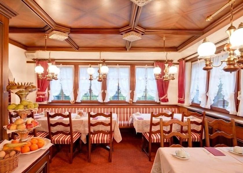 Valais Zermatt Dining Area