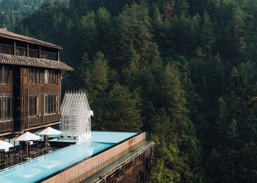 Guizhou Qiandongnan Infinity Pool