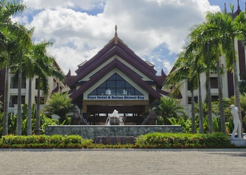 Hainan Wanning Front of property