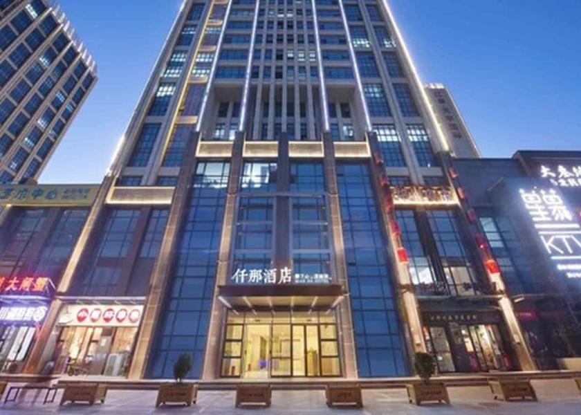 Henan Zhengzhou Exterior Detail