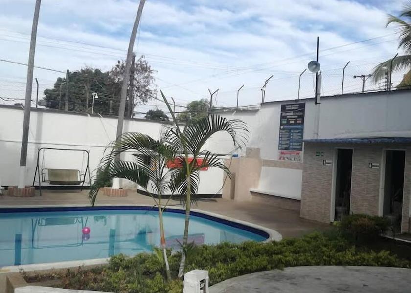 Tolima Melgar Public Bath