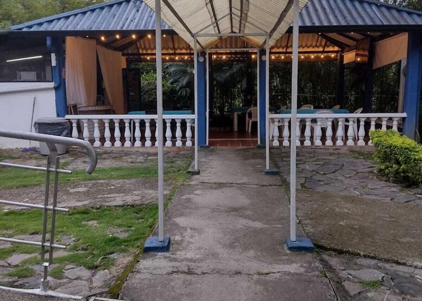 Cundinamarca Villeta Exterior Detail