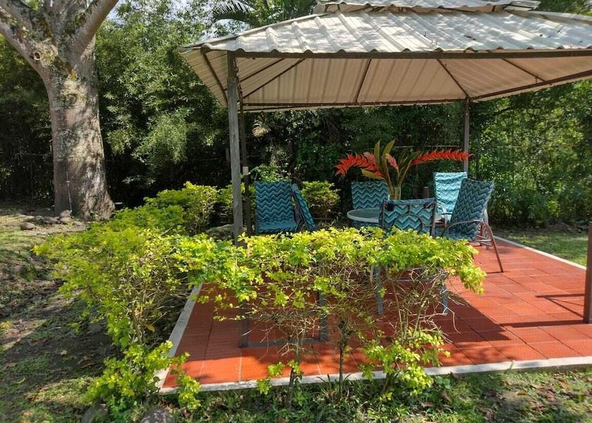 Cundinamarca Villeta Exterior Detail