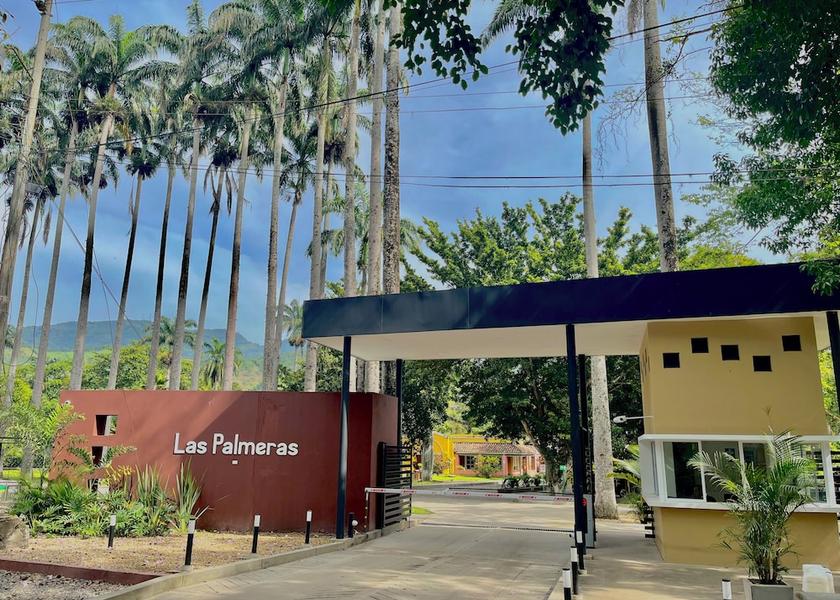 Cundinamarca Villeta Facade