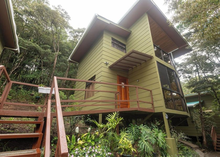 Puntarenas Monteverde Facade