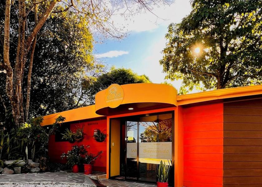 Puntarenas Monteverde Facade