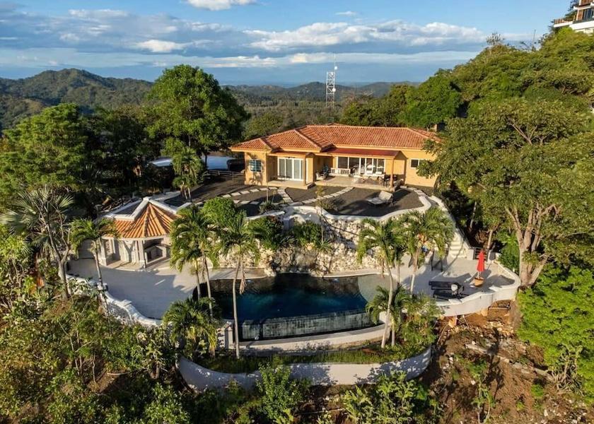 Guanacaste Potrero Interior Entrance