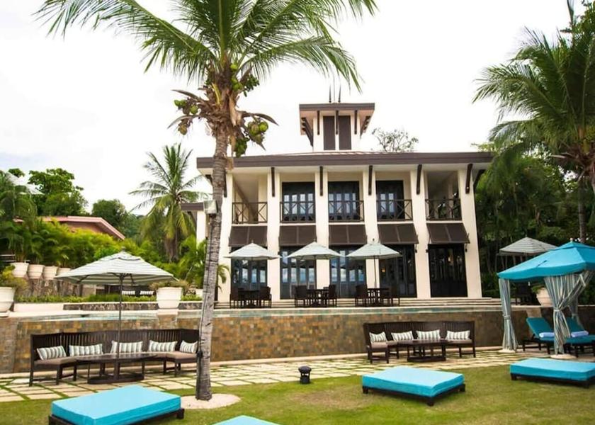 Guanacaste Coco Exterior Detail