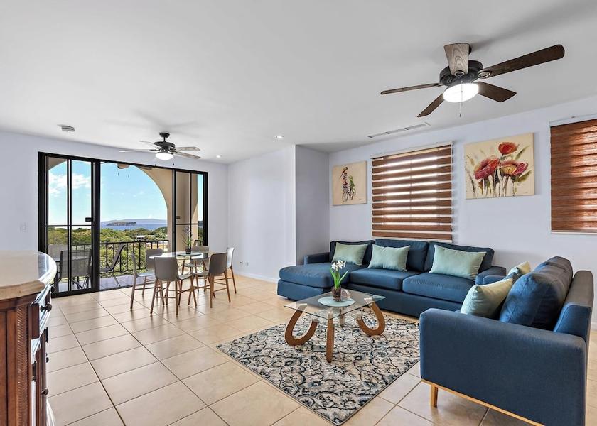 Guanacaste Coco Living Area