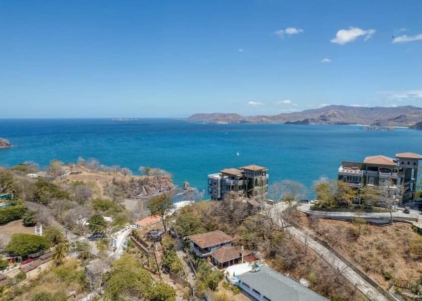 Guanacaste Cabo Velas Interior Entrance