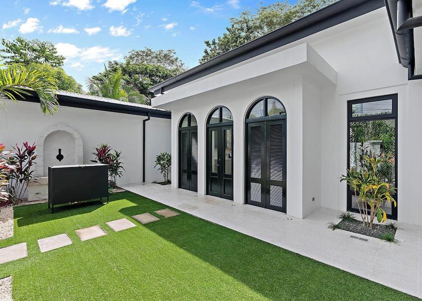 Guanacaste Potrero Exterior Detail