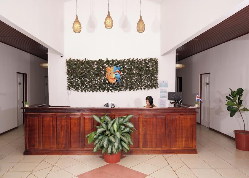 Puntarenas Province Bahía Ballena Interior Entrance