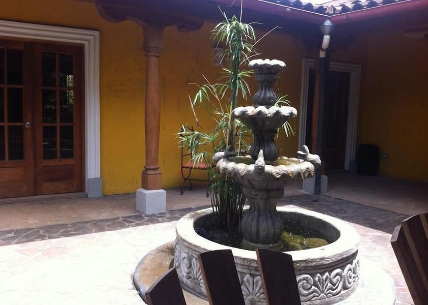 Guanacaste Tamarindo Fountain