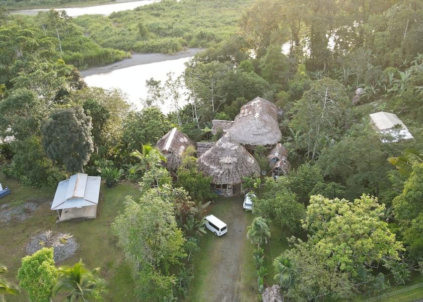 Limon Cahuita Exterior Detail