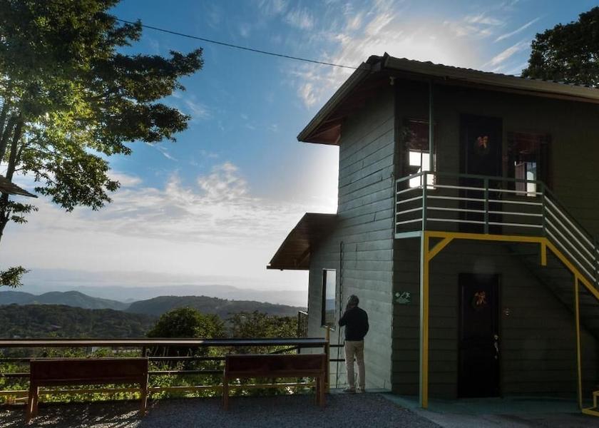 Puntarenas Monteverde Facade