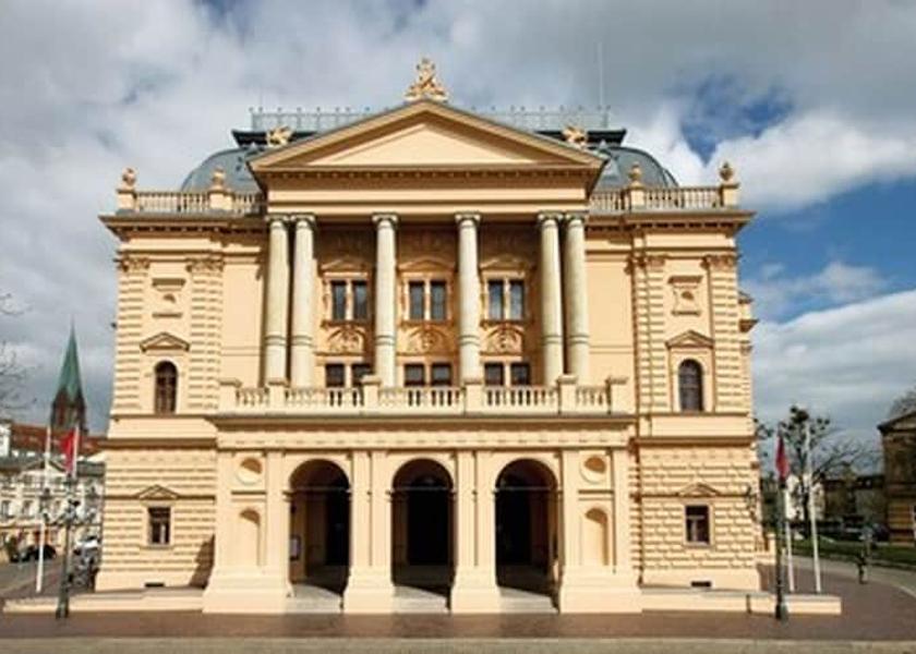 Children's Play Area