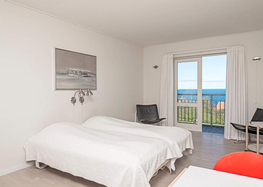 Hovedstaden Gudhjem Interior Entrance