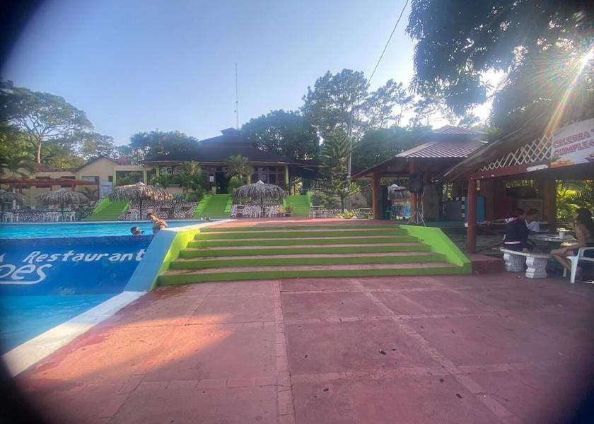 Santiago Jarabacoa Pool