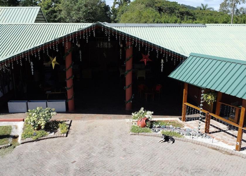 Santiago Jarabacoa Exterior Detail