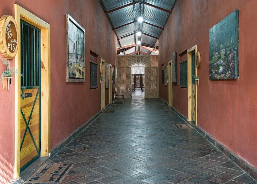 Santiago Jarabacoa Interior Entrance