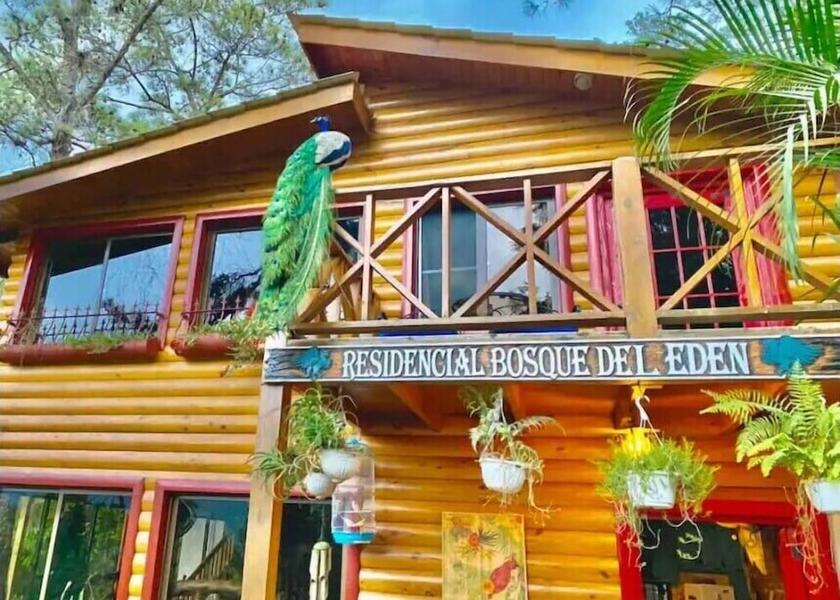 Santiago Jarabacoa Facade