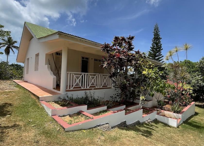 Samaná Samaná Facade