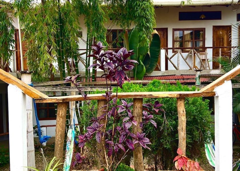 Manabí Puerto Lopez Exterior Detail