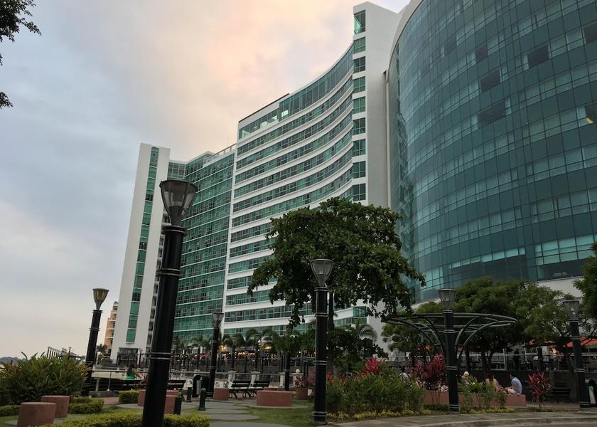 Pichincha Guayaquil Exterior Detail