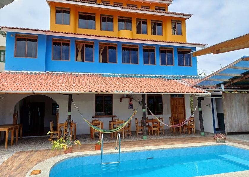 Galapagos Puerto Ayora Facade