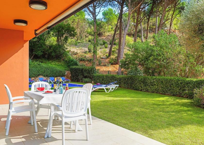 Catalonia Palafrugell Outdoor Dining