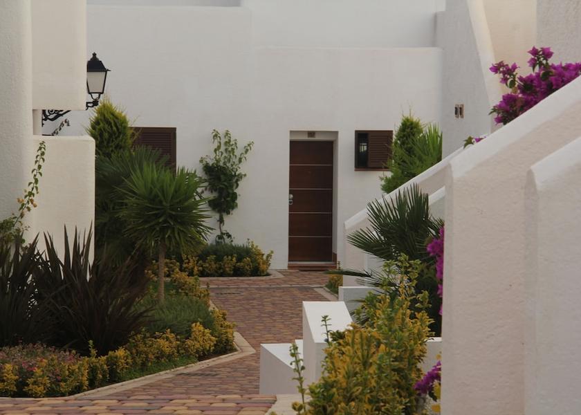 Andalusia Pulpi Property Grounds
