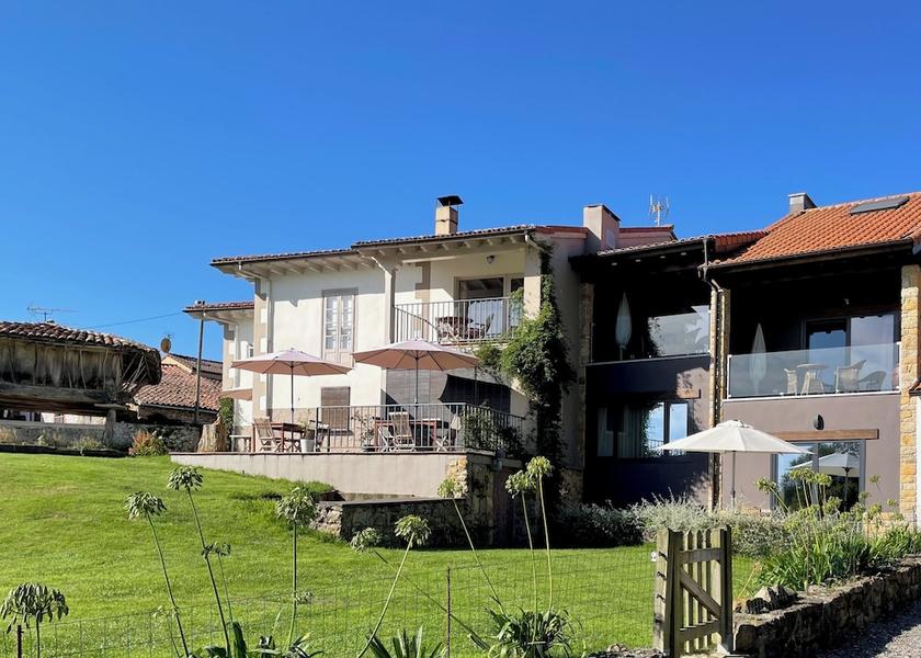 Asturias Pilona Facade