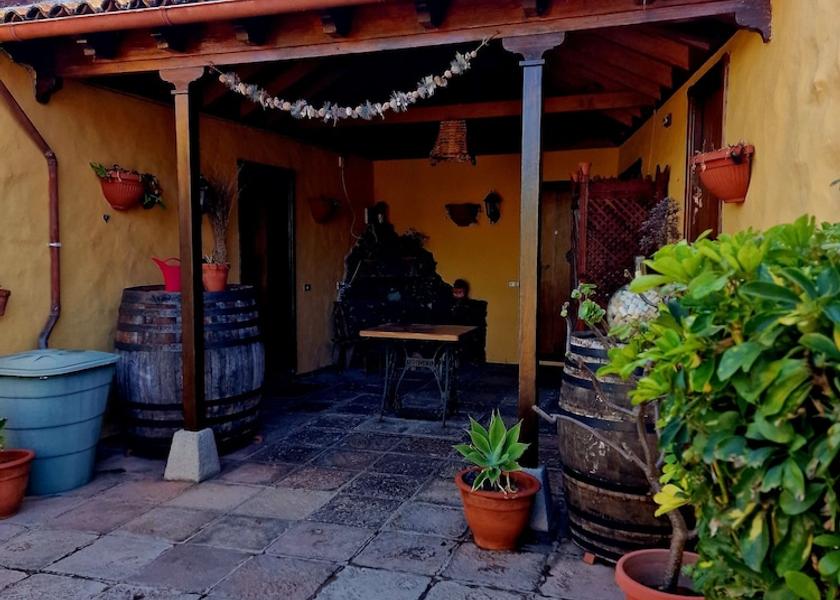 Canary Islands Icod de los Vinos Reception