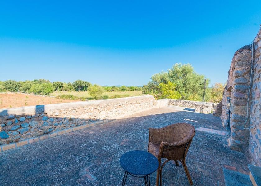 Raiguer Buger Exterior Detail