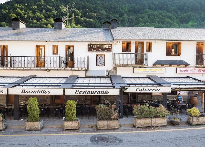 Aragon Bielsa Exterior Detail