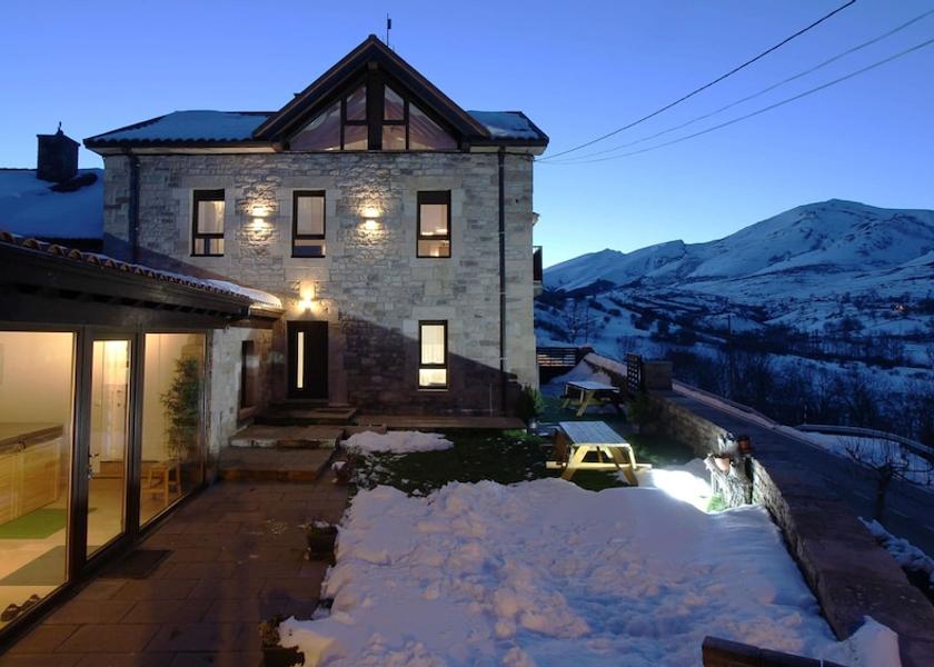 Cantabria Hermandad de Campoo de Suso Exterior Detail